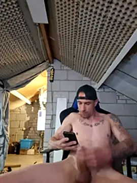 kompiee online show from April 23, 2026, 9:38 am