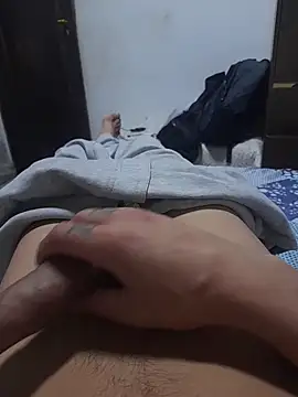 Snapshot of thequestiontrad chatting on November 13, 2025, 7:23 am thequestiontrad online show from November 13, 2025, 7:23 am