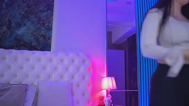 KendraMoon online show from November 11, 2025, 4:13 pm