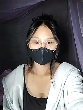 saronla 03 online show from November 3, 2025, 6:29 am