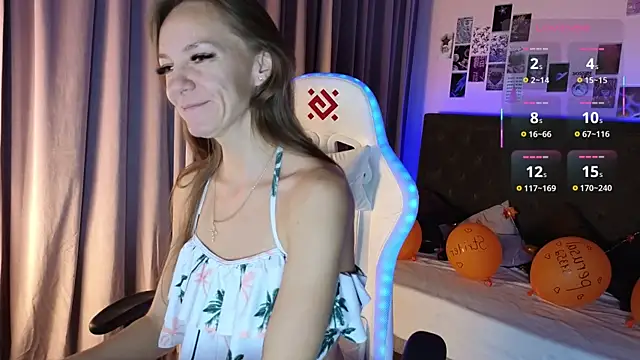 Jesica mooon online show from November 10, 2025, 1:32 am