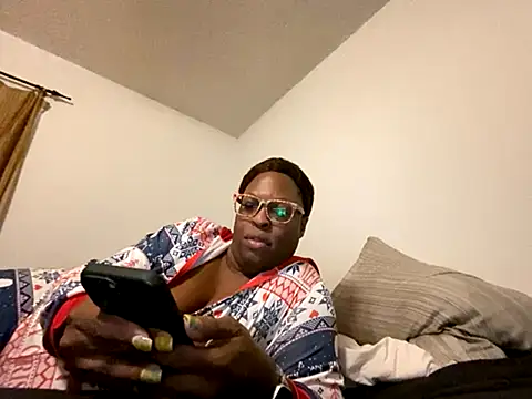 Snapshot of KANDIS864 chatting on September 25, 2025, 11:44 pm KANDIS864 online show from September 25, 2025, 11:44 pm