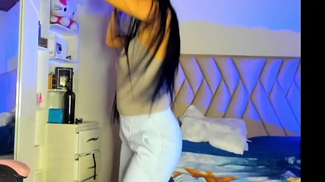 Snapshot of Candy_violetta_ chatting on September 12, 2025, 7:02 pm Candy violetta online show from September 12, 2025, 7:02 pm