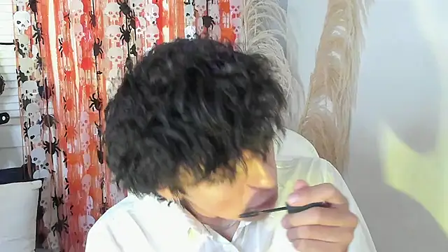 miilo wolf online show from October 15, 2025, 12:13 pm