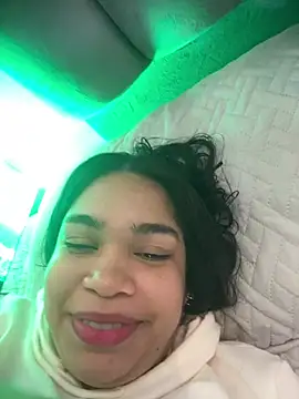 SamaraAnders  online show from April 13, 2026, 5:11 am