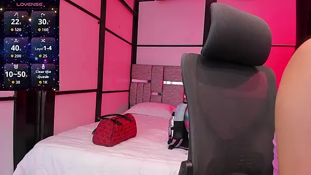 SamaraAnders  online show from March 8, 2026, 5:11 am