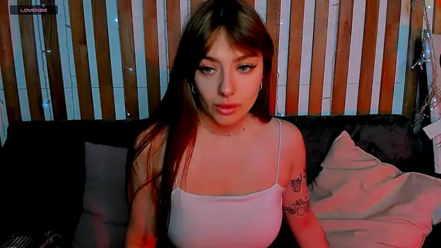 Emily Tylerr online show from November 23, 2025, 7:07 am