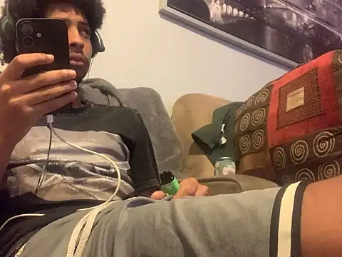 Snapshot of Insurance-03 chatting on October 12, 2025, 5:20 am Insurance-03 online show from October 12, 2025, 5:20 am