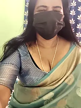 mallu-lover online show from October 5, 2025, 5:42 am