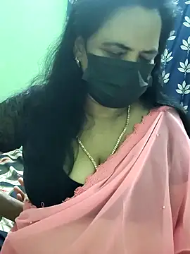 Snapshot of mallu-lover chatting on October 5, 2025, 5:58 pm mallu-lover online show from October 5, 2025, 5:58 pm