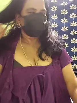 Snapshot of mallu-lover chatting on November 7, 2025, 5:28 pm mallu-lover online show from November 7, 2025, 5:28 pm