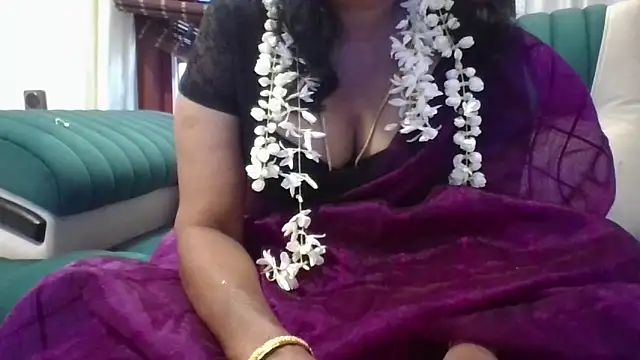 mallu-lover online show from June 1, 2026, 12:16 pm