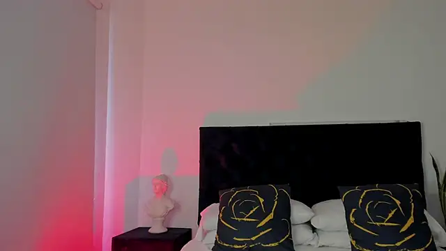 NoahLux online show from September 24, 2025, 7:20 pm