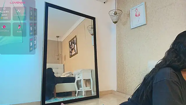 Miladiosa online show from December 5, 2025, 12:26 pm