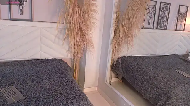 amy miller1 online show from November 25, 2025, 8:31 pm