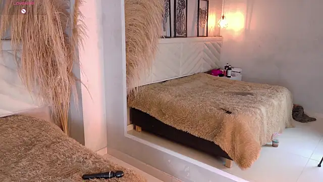 amy miller1 online show from December 15, 2025, 8:47 pm