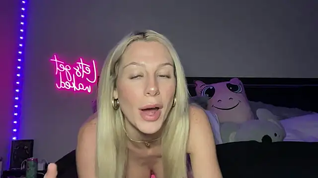 ChelseaCheeky online show from November 26, 2025, 2:55 am