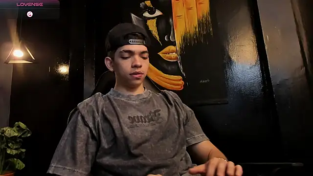 Eryonbradley online show from November 22, 2025, 11:31 am