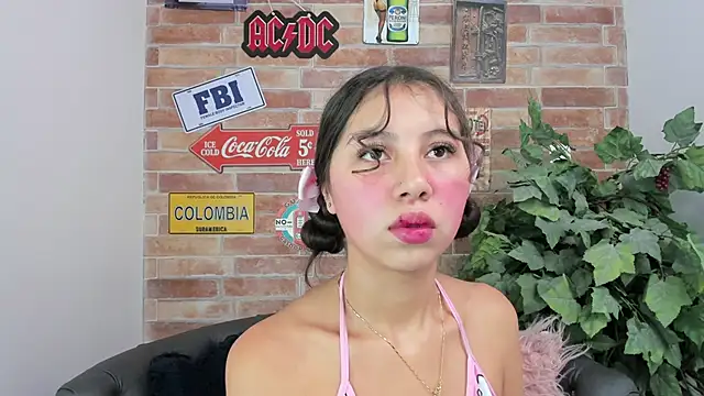 misss luxury online show from November 18, 2025, 11:02 am