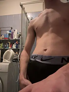 Snapshot of rediMilano chatting on November 8, 2025, 8:34 pm rediMilano online show from November 8, 2025, 8:34 pm