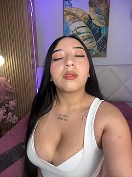 veronica hill  online show from April 11, 2026, 3:36 am