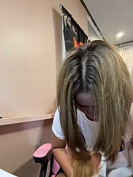 Kath C online show from November 9, 2025, 3:32 am