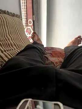 NoddingScorpion online show from October 27, 2025, 8:37 am