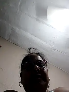 Snapshot of mileesha chatting on February 11, 2026, 6:41 pm mileesha online show from February 11, 2026, 6:41 pm