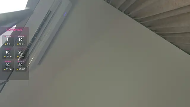 Snapshot of Lunainnk chatting on December 23, 2025, 2:44 am Lunainnk online show from December 23, 2025, 2:44 am