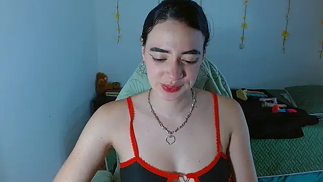 sajecrismaa online show from February 17, 2026, 8:50 pm