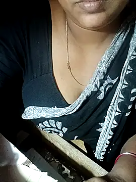 suparnadas141414 online show from November 3, 2025, 3:12 am