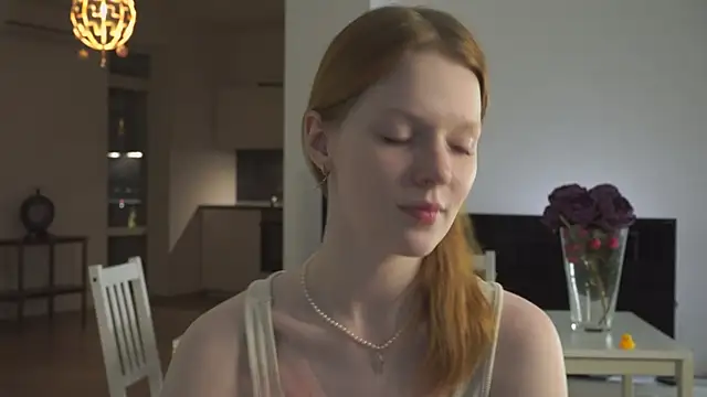 MollyBushh online show from October 2, 2025, 4:43 pm