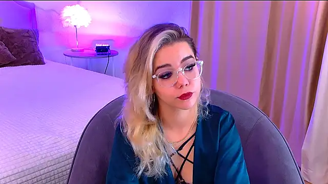 PrincessSlay online show from September 19, 2025, 5:33 am