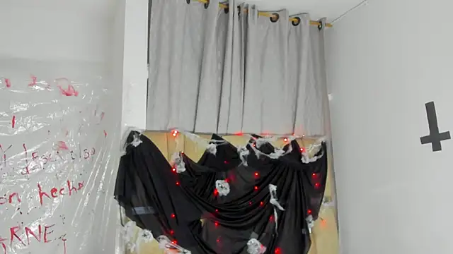 JulianaCarter online show from October 18, 2025, 7:38 pm