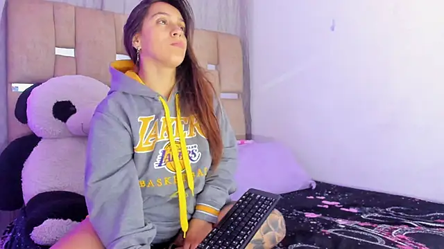 JulianaCarter online show from October 12, 2025, 2:07 pm