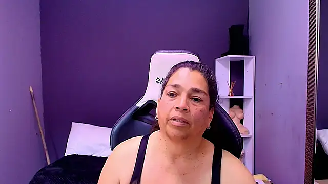 NinaBlazee online show from October 1, 2025, 7:29 pm