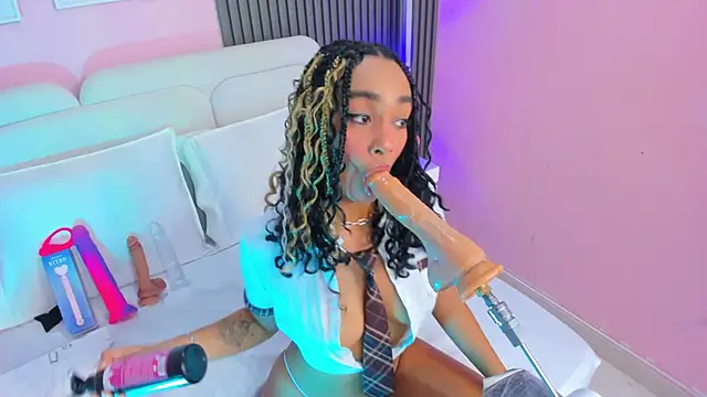 Snapshot of Clawdeen__wolf chatting on June 16, 2026, 7:58 pm Clawdeen wolf online show from June 16, 2026, 7:58 pm