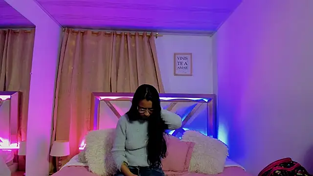 bravepetunia online show from September 23, 2025, 1:07 pm