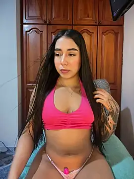 KaditaNavarro online show from April 5, 2026, 4:46 pm