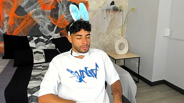 Snapshot of RaphaelDufort chatting on October 28, 2025, 11:58 pm RaphaelDufort online show from October 28, 2025, 11:58 pm