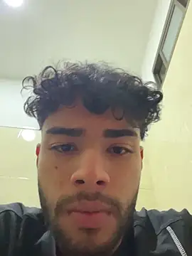 Snapshot of RaphaelDufort chatting on November 6, 2025, 12:03 am RaphaelDufort online show from November 6, 2025, 12:03 am