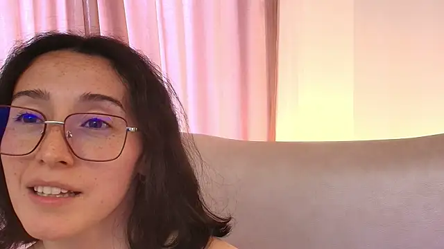 Snapshot of Ginevra_esposito chatting on April 29, 2026, 5:30 pm Ginevra esposito online show from April 29, 2026, 5:30 pm