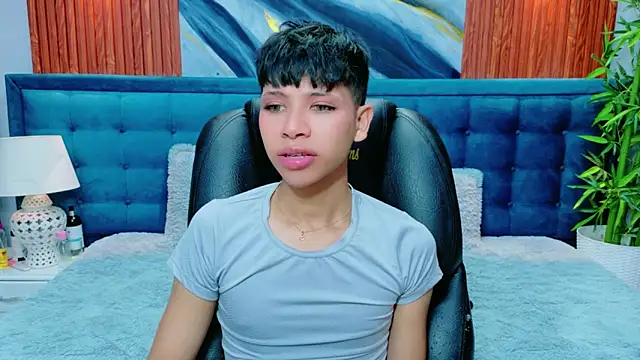 dilan 911 online show from March 28, 2026, 7:04 pm