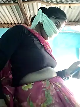 Snapshot of Hot-qwer chatting on December 23, 2025, 10:25 am Hot-qwer online show from December 23, 2025, 10:25 am