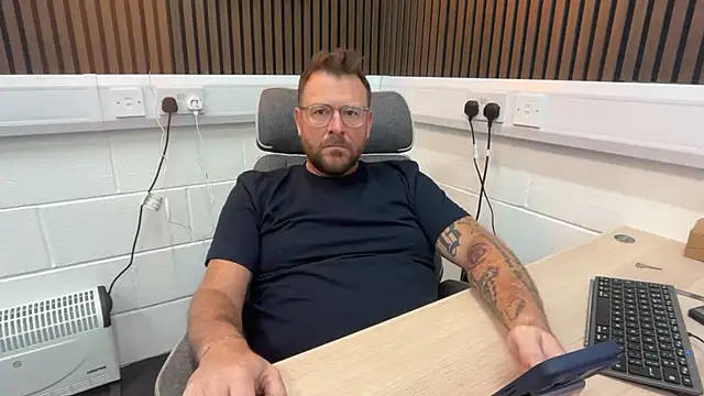 Snapshot of bilf1978 chatting on March 3, 2026, 6:53 am bilf1978 online show from March 3, 2026, 6:53 am