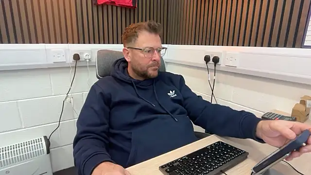 bilf1978 online show from March 17, 2026, 6:49 am