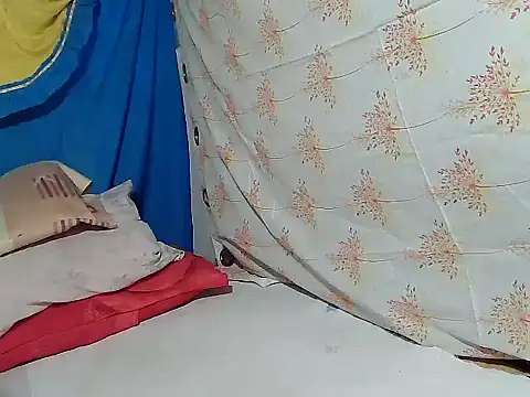 Snapshot of Mari_fvcks chatting on January 12, 2026, 6:31 am Mari fvcks online show from January 12, 2026, 6:31 am