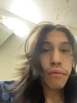 heytherepeoples717 online show from January 13, 2026, 6:50 am