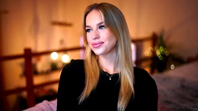 Emilyvanroessel online show from October 31, 2025, 6:04 pm