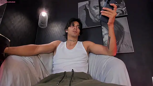 Snapshot of jett_savage chatting on November 24, 2025, 2:28 pm jett savage online show from November 24, 2025, 2:28 pm